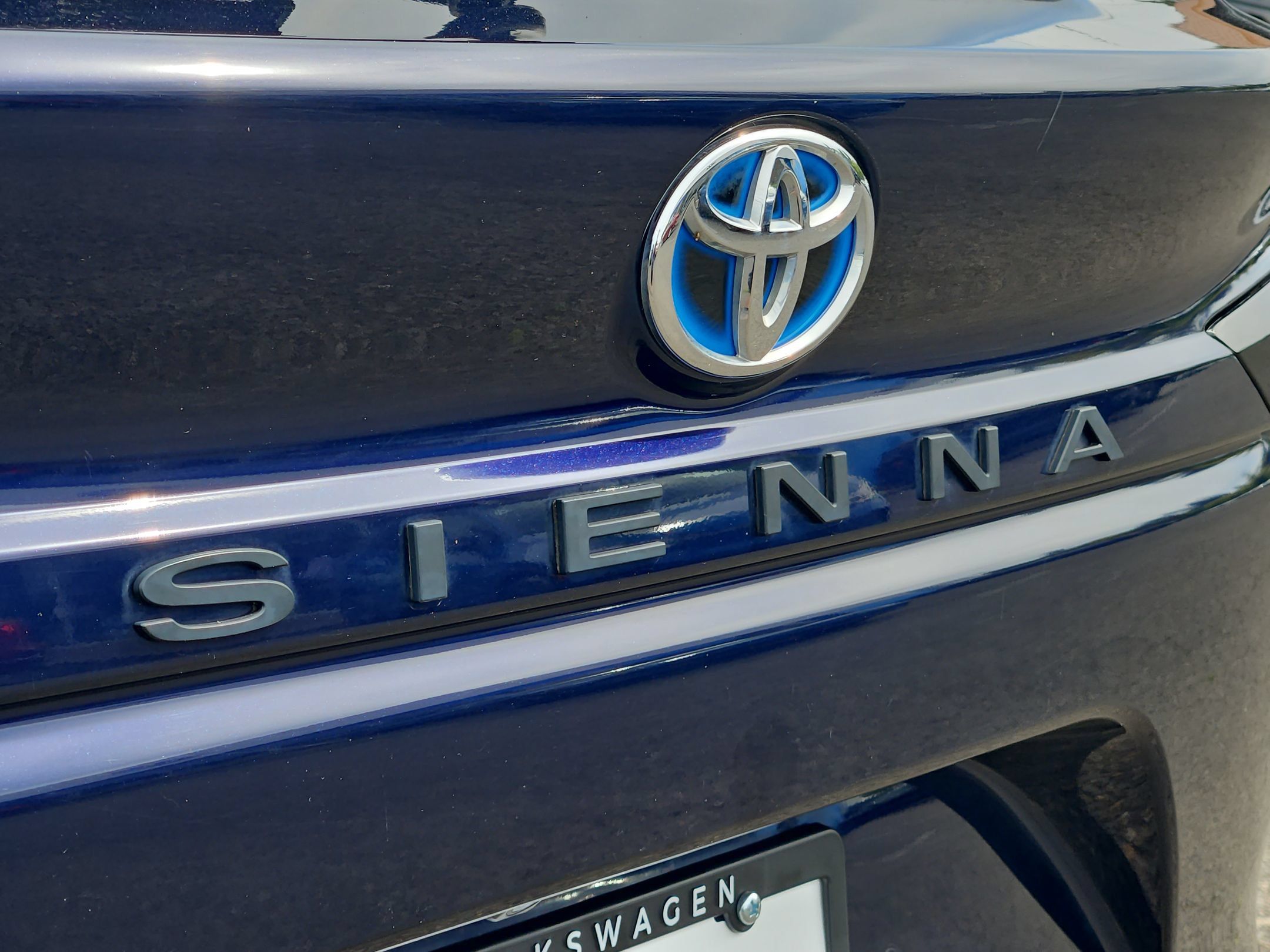 Used 2022 Toyota Sienna LE FWD image 25