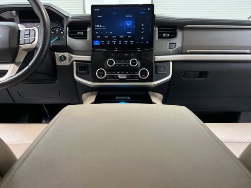 Used 2024 Ford Expedition Max XLT image 49