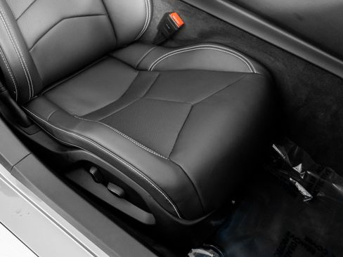 Used 2023 Chevrolet Corvette Stingray Coupe w/ Z51 Performance Package image 30