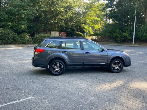 Used 2014 Subaru Outback 2.5i AWD/4WD image 4