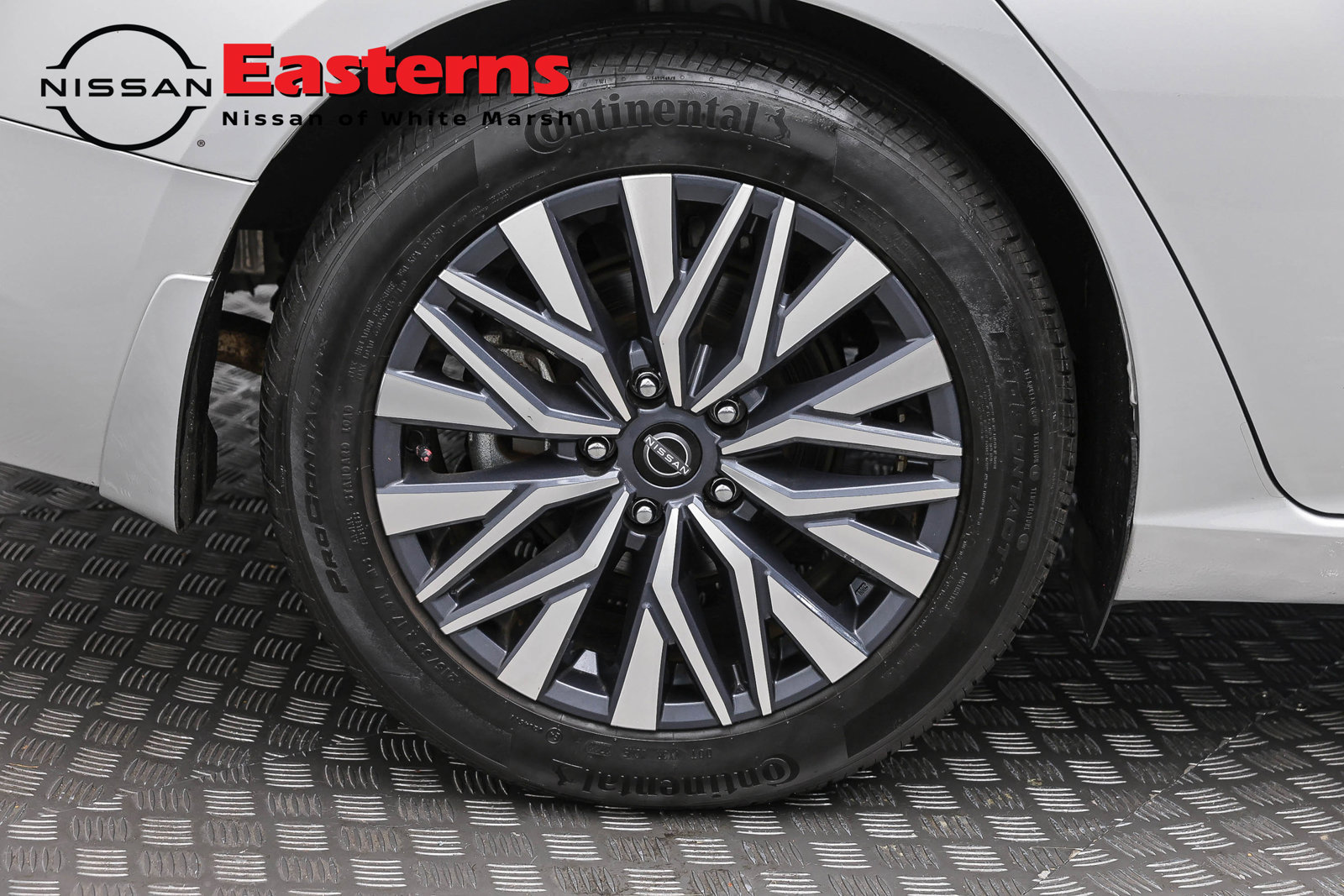 Used 2024 Nissan Altima 2.5 SV w/ SV Premium Package FWD image 30