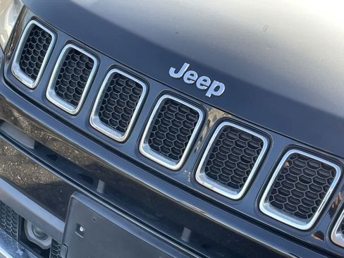 Used 2018 Jeep Compass Limited w/ Navigation Group image 37