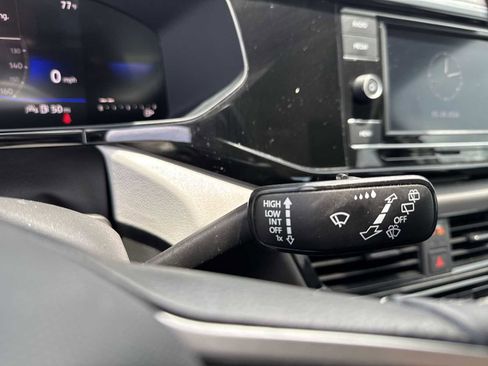 Certified 2023 Volkswagen Taos S FWD image 31
