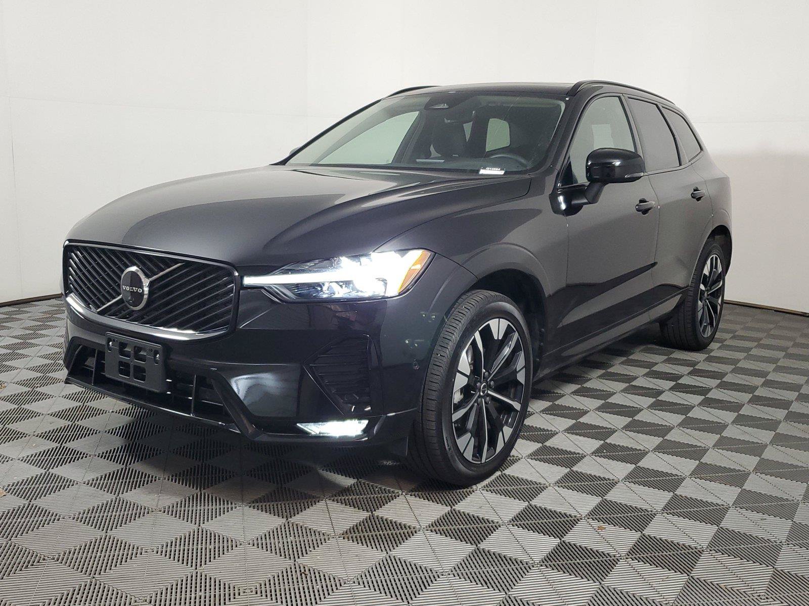 Certified 2026 Volvo XC60 B5 Plus AWD/4WD image 3
