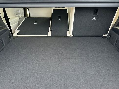 New 2025 Mercedes-Benz GLB 250 4MATIC image 14