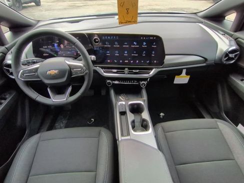 New 2026 Chevrolet Equinox EV LT w/ Comfort Package FWD image 21