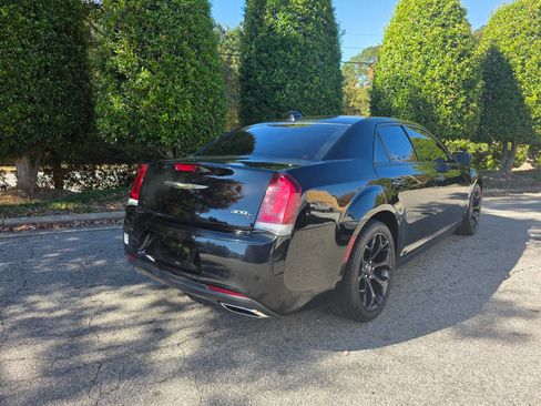 Used 2019 Chrysler 300 S image 5