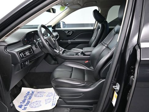Used 2023 Lincoln Aviator AWD image 34
