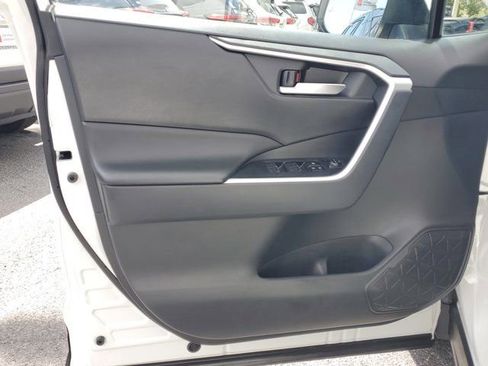 Used 2025 Toyota RAV4 XLE image 13