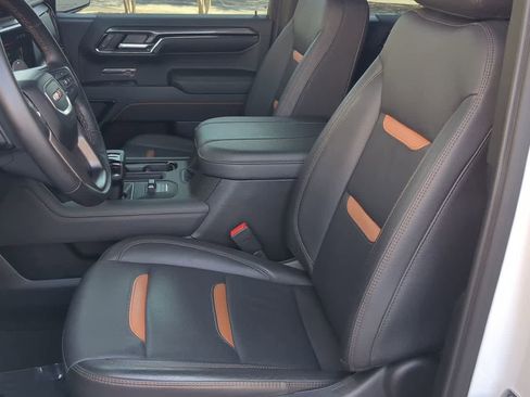 Used 2024 GMC Sierra 1500 AT4 w/ Technology Package image 17