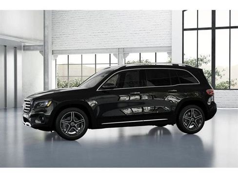 New 2026 Mercedes-Benz GLB 250 4MATIC image 35