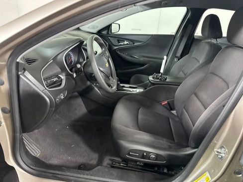 Used 2023 Chevrolet Malibu LT image 11