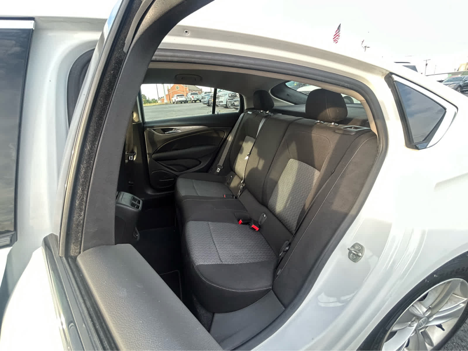 Used 2019 Buick Regal Preferred FWD image 9