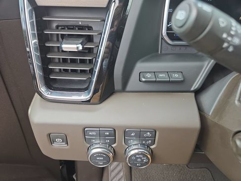 Used 2024 GMC Sierra 1500 Denali w/ Denali Reserve Package AWD/4WD image 22