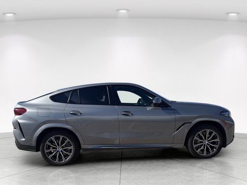 Certified 2025 BMW X6 xDrive40i w/ Climate Comfort Package AWD/4WD image 4