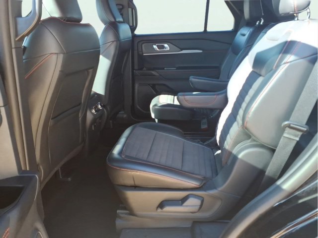 Used 2025 Ford Explorer ST-Line AWD/4WD image 21