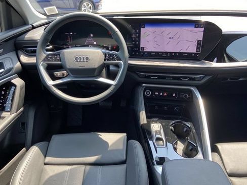Used 2025 Audi Q5 Premium Plus w/ Premium Plus AWD/4WD image 14