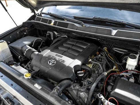 Used 2013 Toyota Tundra 4x4 CrewMax image 45