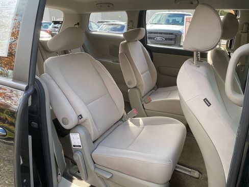 Used 2018 Kia Sedona L image 23