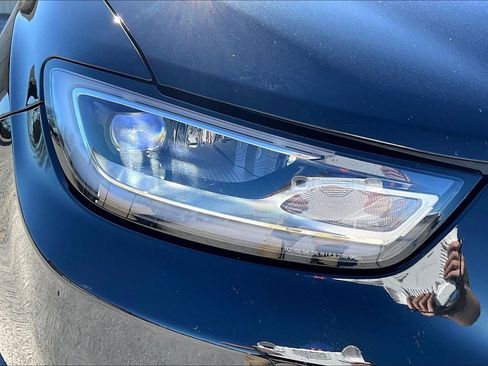 Used 2024 Chrysler Pacifica Touring-L image 32