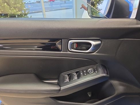 Used 2022 Honda Civic Sport Touring image 11