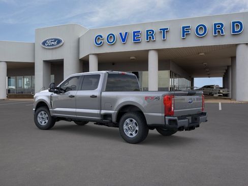 New 2026 Ford F250 XLT w/ FX4 Off-Road Package AWD/4WD image 4