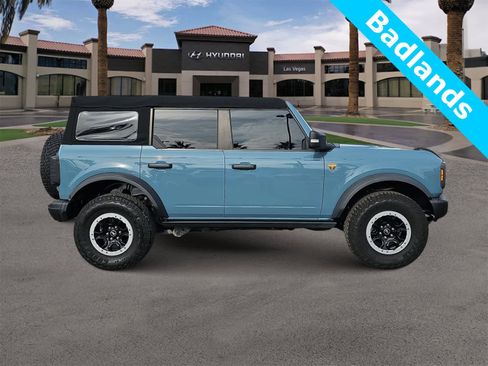 Used 2023 Ford Bronco Badlands w/ Sasquatch Package image 9