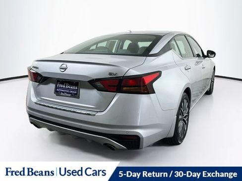 Used 2023 Nissan Altima 2.5 SV w/ SV Premium Package FWD image 10