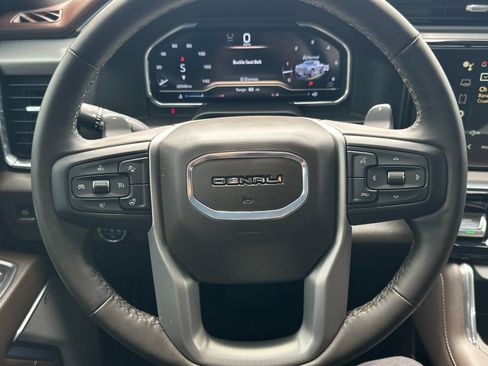 Used 2024 GMC Sierra 1500 Denali w/ Technology Package AWD/4WD image 21