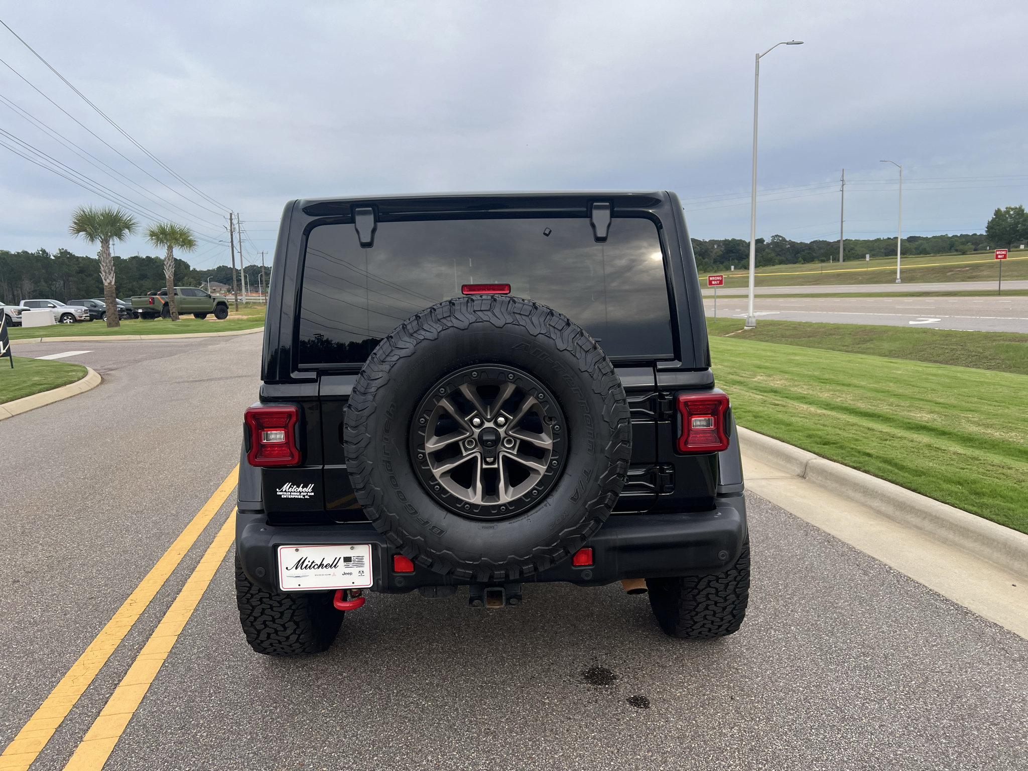 Certified 2024 Jeep Wrangler Rubicon AWD/4WD image 7
