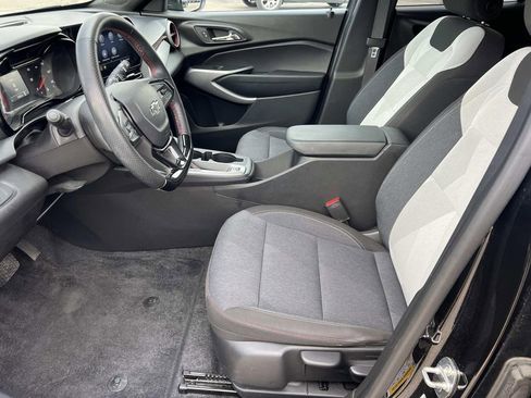 Used 2024 Chevrolet Trax RS w/ Driver Confidence Package image 13