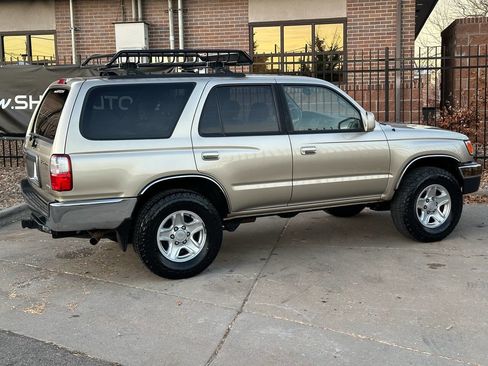 Used 2001 Toyota 4Runner SR5 image 27