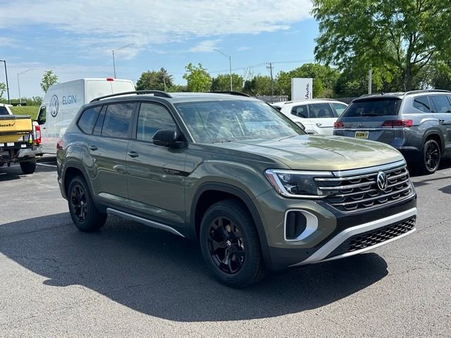 New 2026 Volkswagen Atlas Peak Edition AWD/4WD image 3