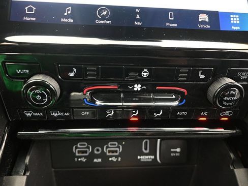 Used 2022 Jeep Grand Cherokee Limited 4xe AWD/4WD image 37