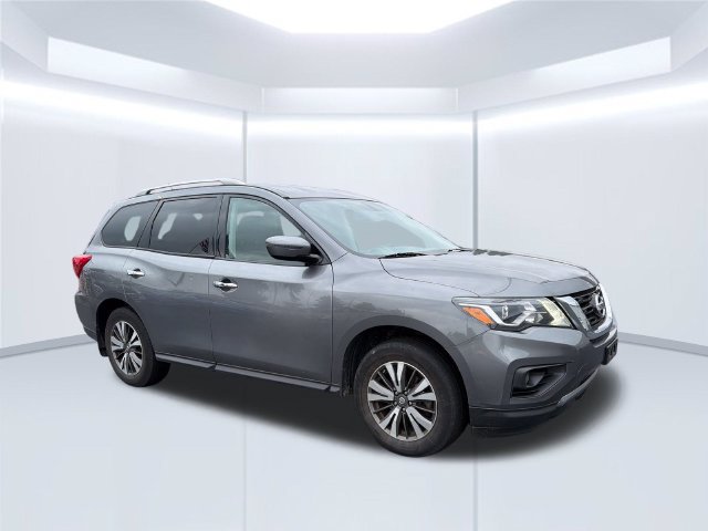 Used 2017 Nissan Pathfinder SV w/ Trailer Tow Package AWD/4WD image 8