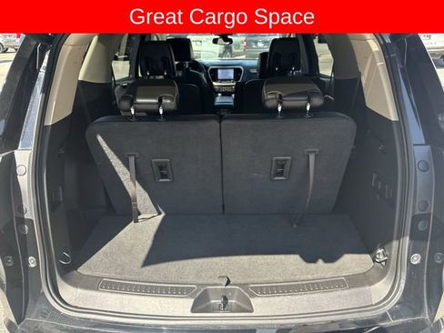 Used 2017 GMC Acadia Denali w/ Technology Package AWD/4WD image 27