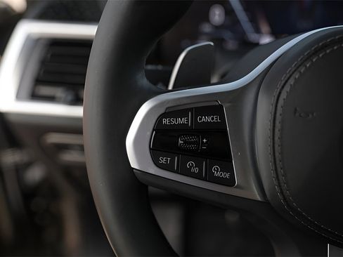 Used 2025 BMW X7 xDrive40i w/ Executive Package image 14