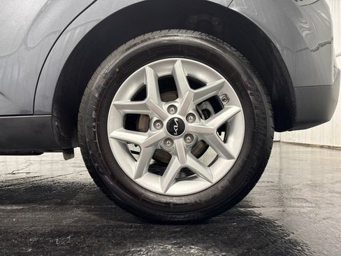 Used 2024 Kia Soul LX w/ Option Group 015 FWD image 10