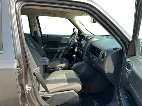Used 2015 Jeep Patriot Sport w/ Power Value Group FWD image 22