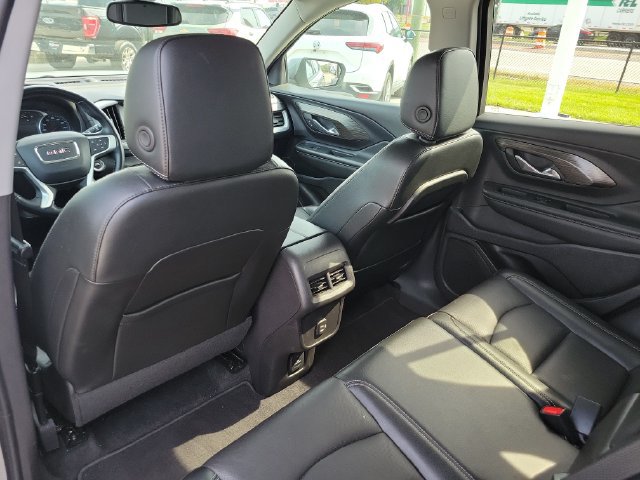 Used 2024 GMC Terrain SLT AWD/4WD image 12