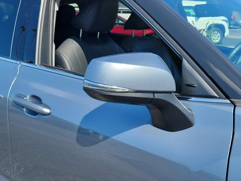 Certified 2020 Toyota Highlander Limited AWD/4WD image 9