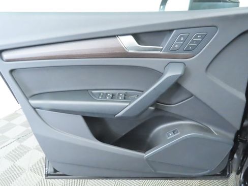 Used 2022 Audi Q5 2.0T Premium image 24