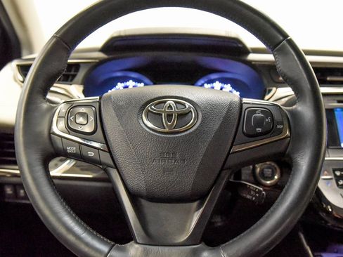 Used 2014 Toyota Avalon XLE Touring image 25