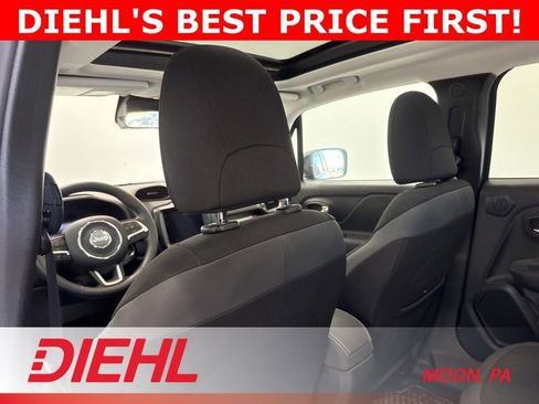 Used 2023 Jeep Renegade Latitude w/ Sun/Sound Group AWD/4WD image 17