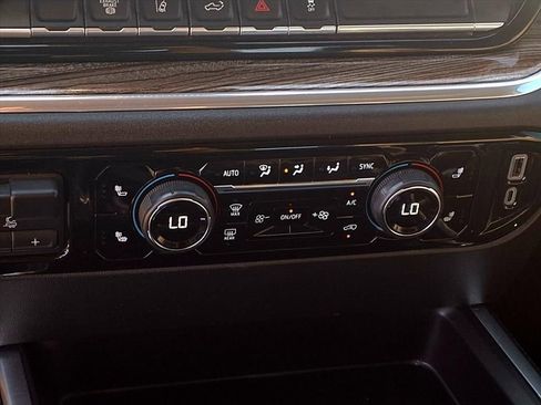 Used 2024 Chevrolet Silverado 3500 LT w/ Convenience Package image 9