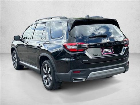 Used 2023 Honda Pilot Elite image 7
