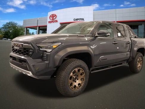 New 2025 Toyota Tacoma Trailhunter image 4