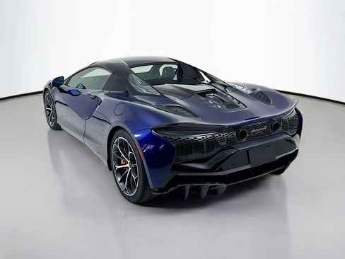 Used 2025 McLaren Artura Spider RWD image 5