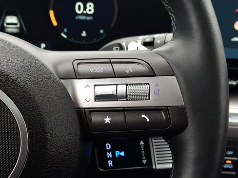 Used 2024 Hyundai Kona Limited image 23