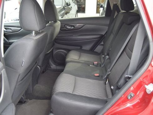 Used 2018 Nissan Rogue SV AWD/4WD image 31